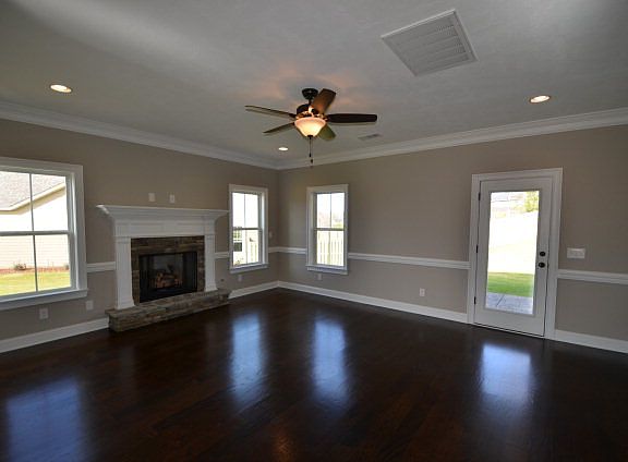 5th image of 421 Kirkwood Dr