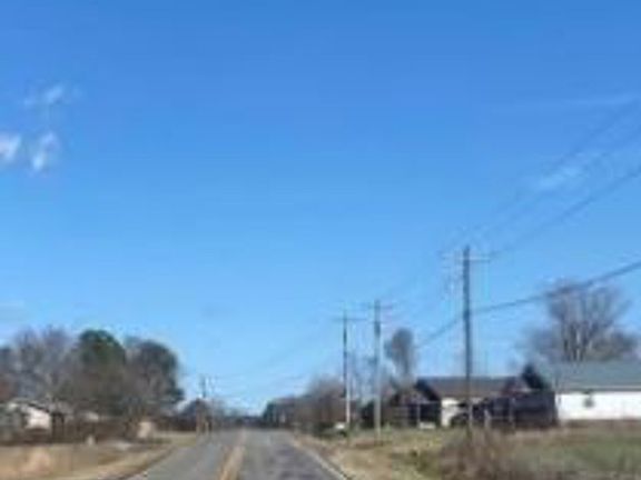 Exterior Neighborhood (street photo)