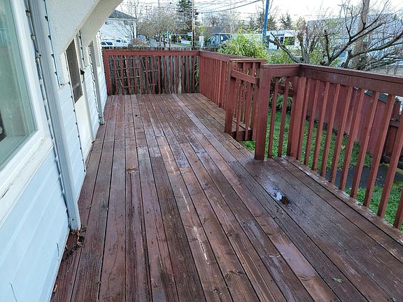 3rd image of 2124 E Evergreen Blvd