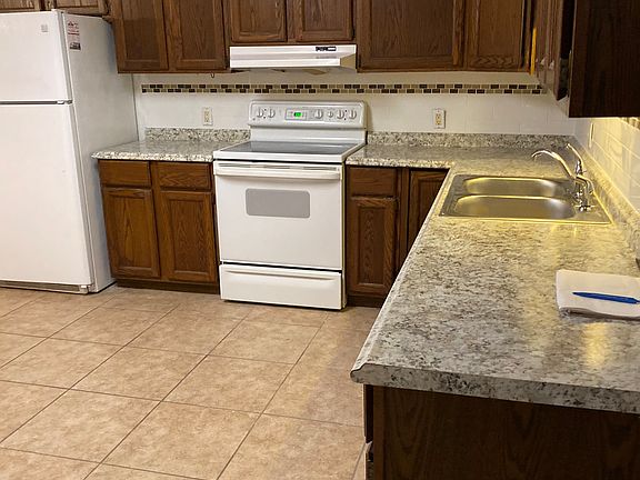 2nd image of 5592 Lancewood Cir S
