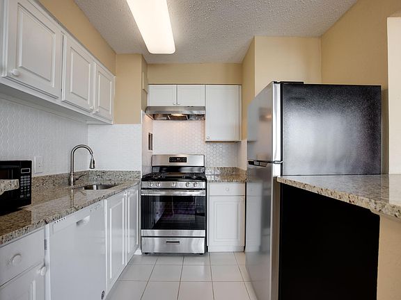 4th image of 4 S Van Dorn St APT 503