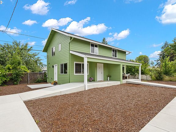 5th image of 16317 SE Salmon St #B