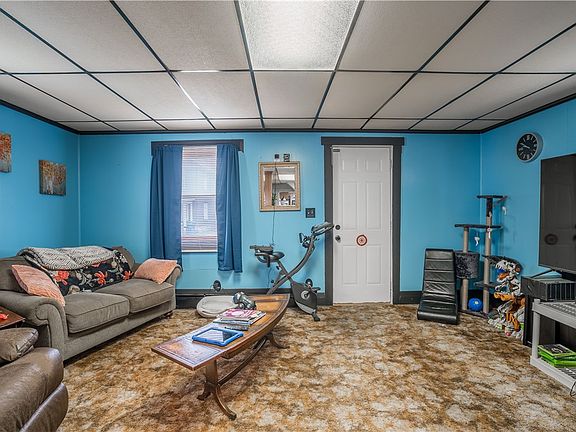 5th image of 326 Jefferson St