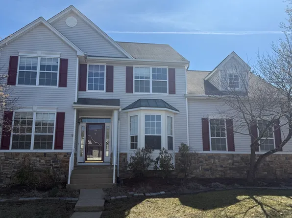 230 Winding Hill Dr, Hackettstown, NJ 07840