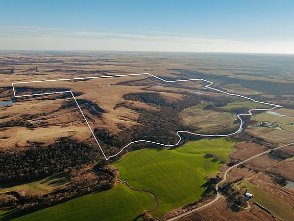 2nd image of 474 G Rd