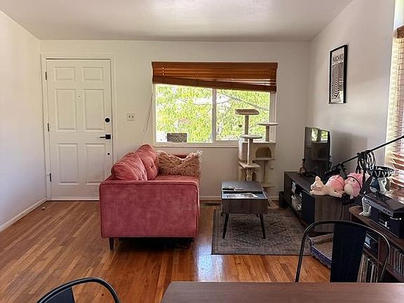 2nd image of 1246 E Roosevelt Ave