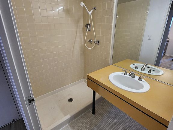 5th image of 3909 Stevenson Blvd APT 402