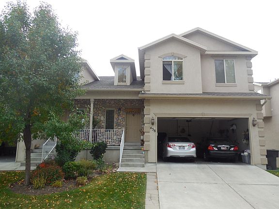 Attached 2 Car Garage