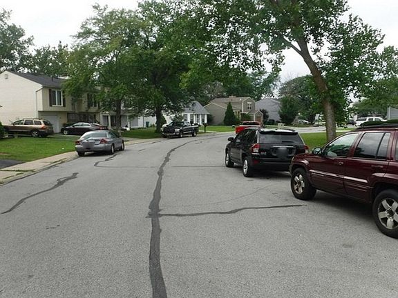 3rd image of 801 W 59th Pl
