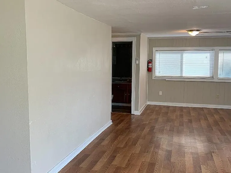 1339 FM 2104 — Photo 13