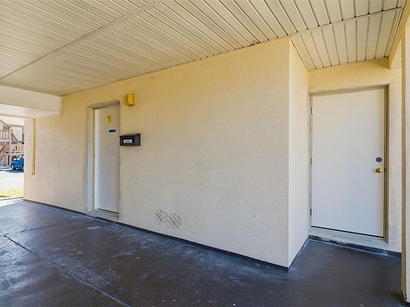 5th image of 5153 Turquoise Ln APT 102