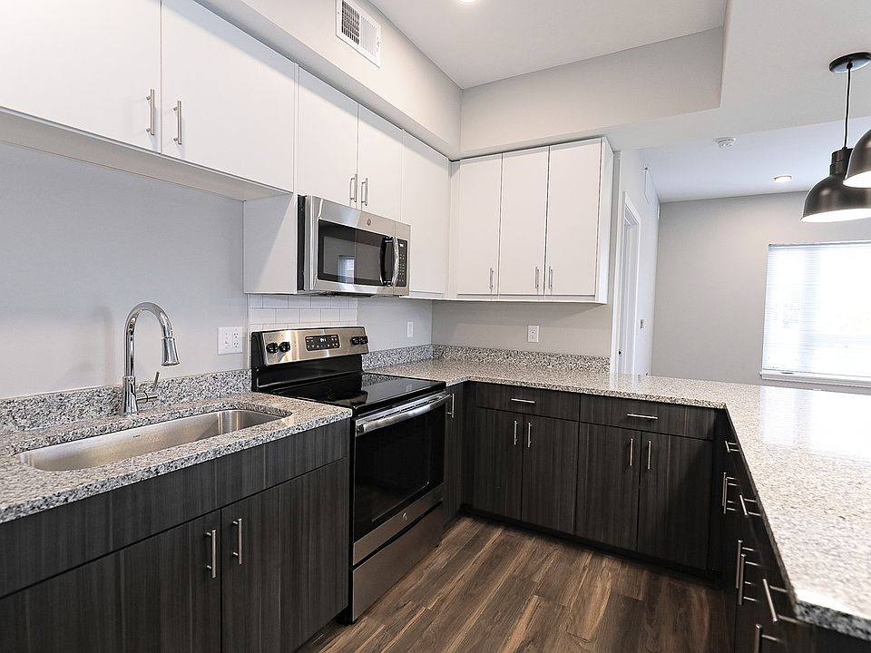 1st image of 6404 W Paseo Blvd #328