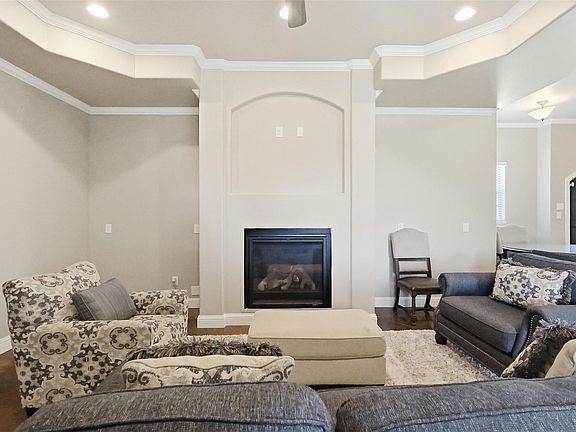 5th image of 2115 Hollow Wood Way