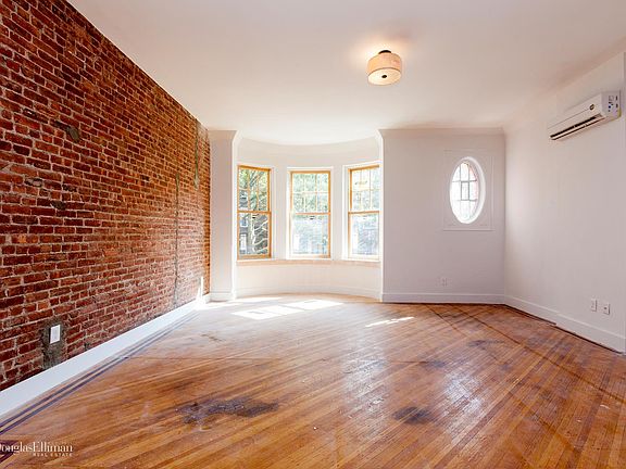 5th image of 857 Park Pl