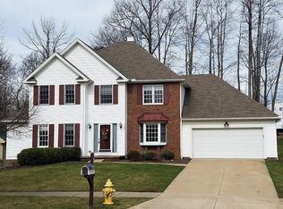 5464 Andover Dr, Parma, OH 44134