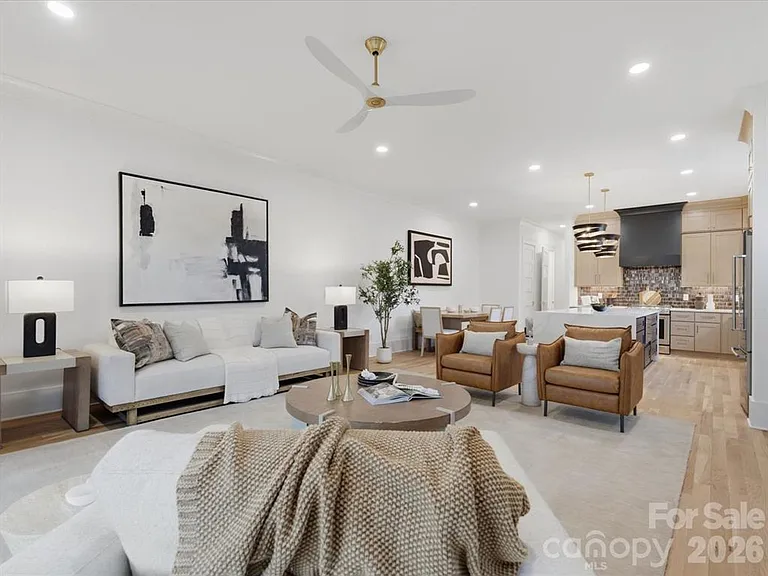 431 W Peterson Dr — Photo 11