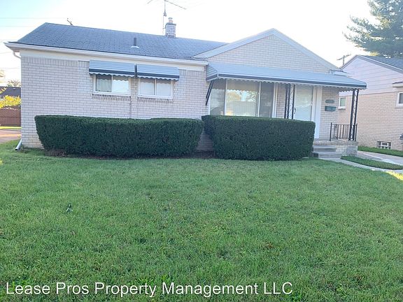 2nd image of 26130 Hoffmeyer St