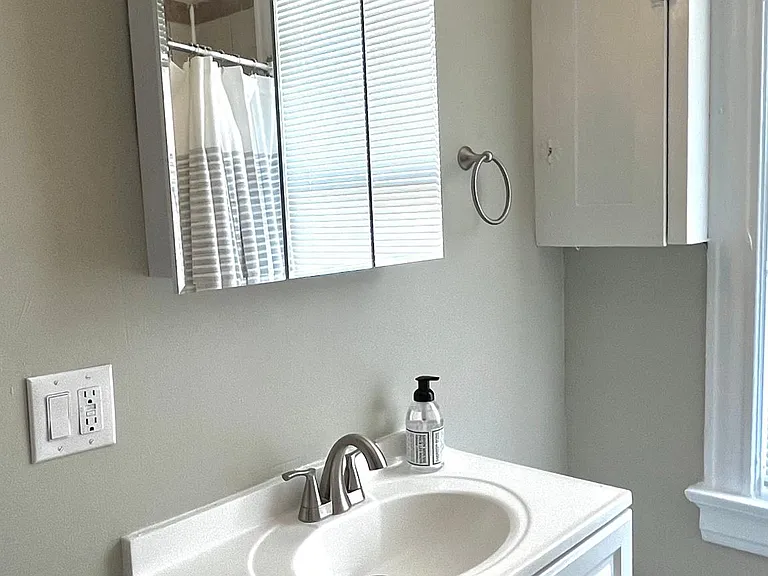 3924 Lindley Ave — Photo 10