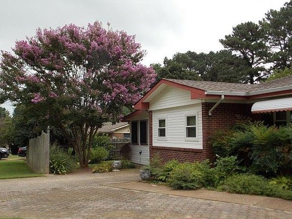 3rd image of 284 Acton Dr