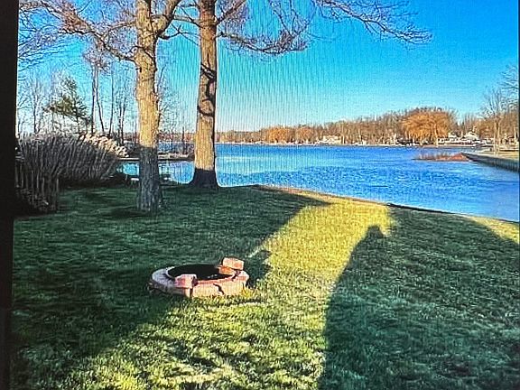 3rd image of 9548A S Lakeshore Dr