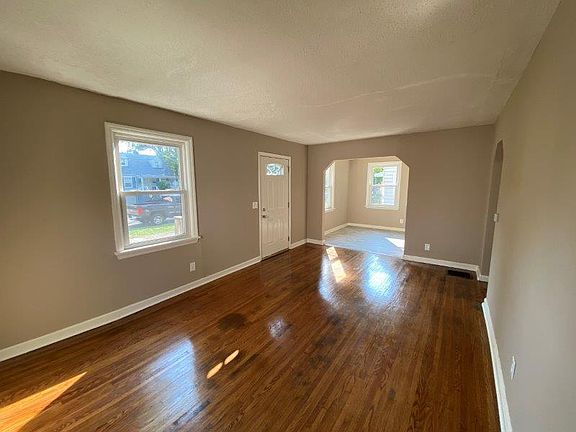 5th image of 3754 Anioton Ct