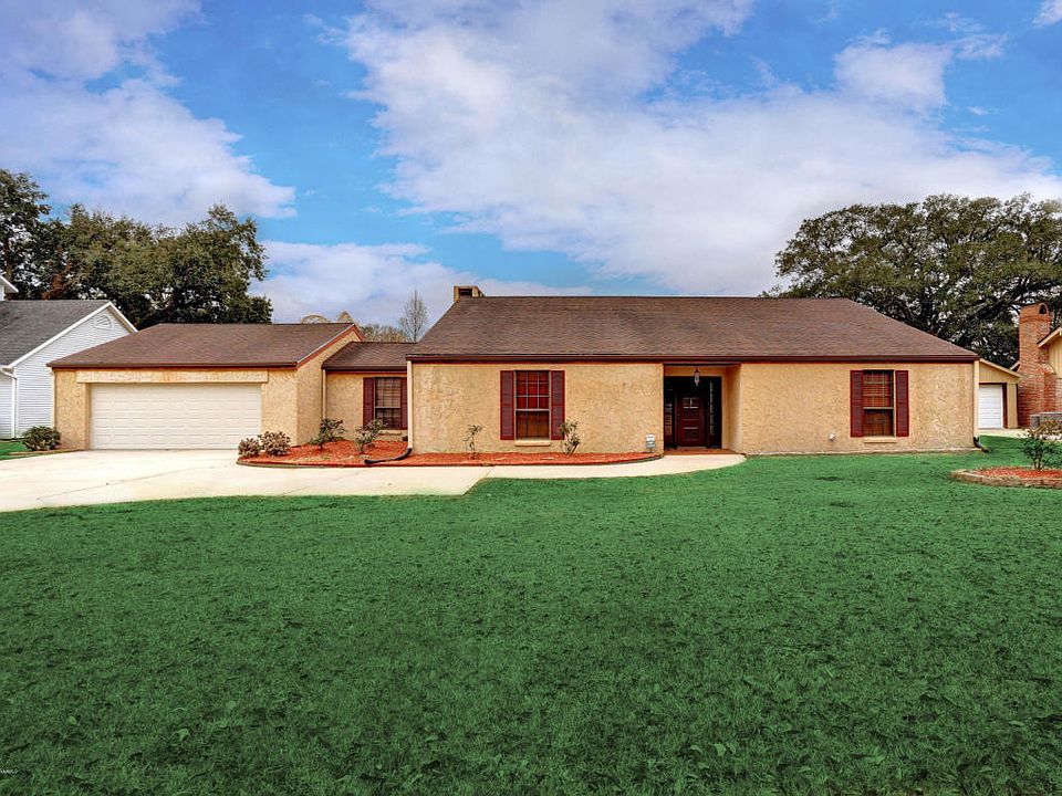 1st image of 3932 Bayou Blvd