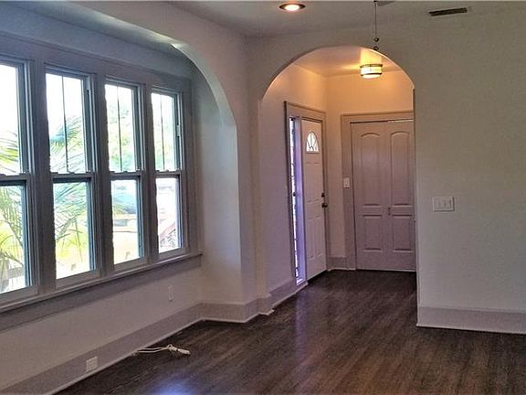 3rd image of 2848 5th Ave N