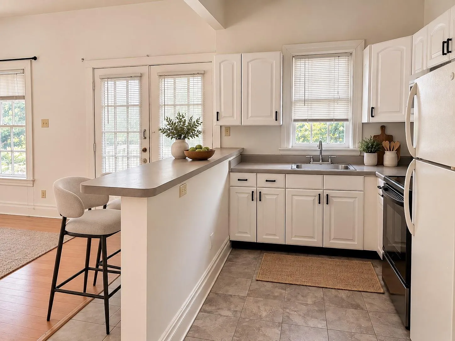 2 bed, 2.0 bath, 900 sqft, $1,595 — Photo 3