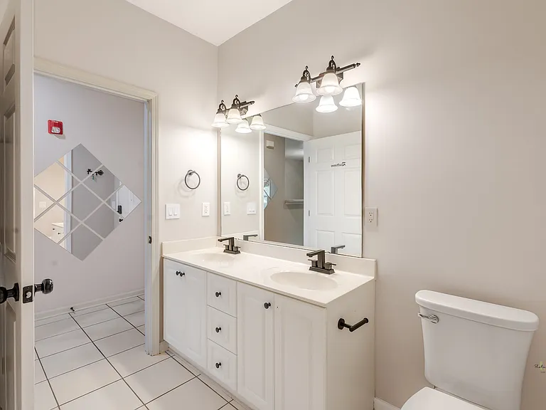 635 Marshtree Ln #105 — Photo 16