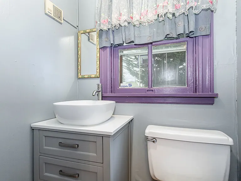 273 S Hanover St — Photo 12