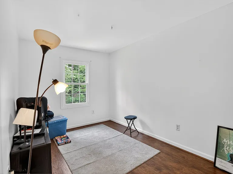 2925 Wythe Ct — Photo 4