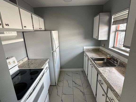 3rd image of 761 Hummingbird Way APT 102
