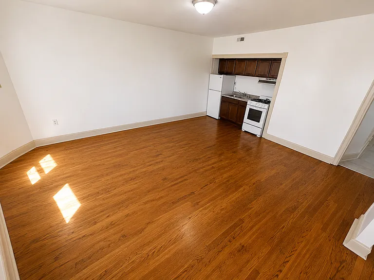 4712 Woodland Ave #3 — Photo 6