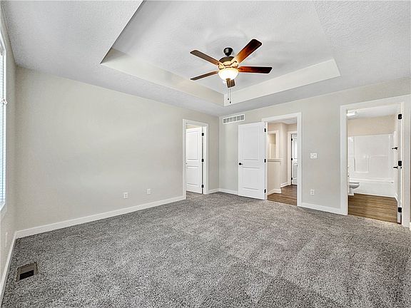 3rd image of 6913 Holly Ct