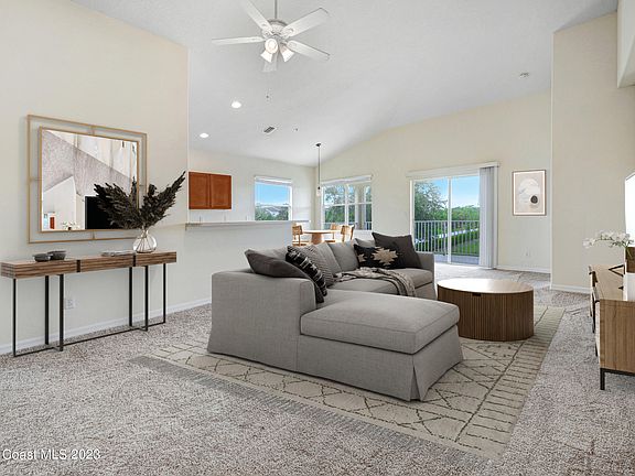 5th image of 1060 Venetian Dr #201