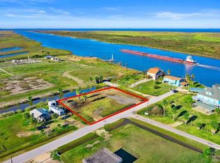 1287 N Monkhouse Dr, Crystal Beach, TX 77650