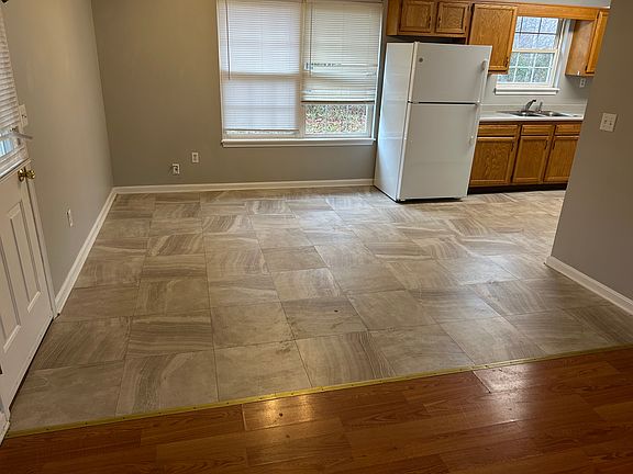 4th image of 101 Brittany Ln