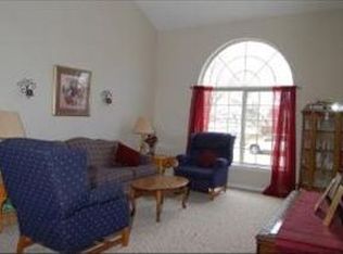 421 Summersweet Ln, Bartlett, IL