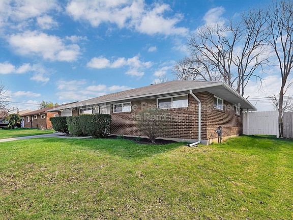 3rd image of 1386 Rosehill Rd
