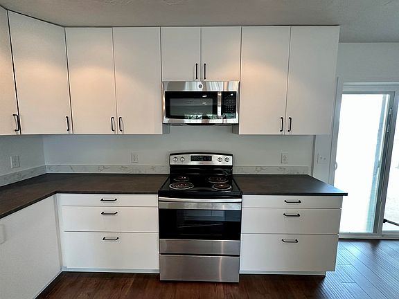 4th image of 313 Dakota Dr