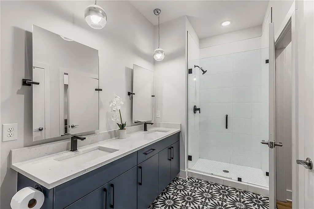 1 bed, 1.0 bath, 804 sqft, $1,950 — Photo 4