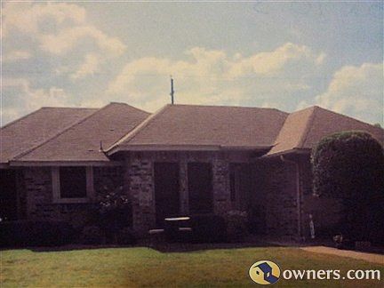 1st image of 1605 Valencia Dr