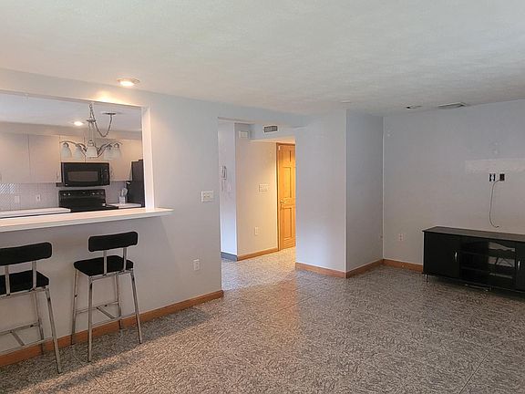 4th image of 120 Savage St Unit 1