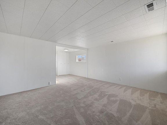 3rd image of 1302 Wright Ave
