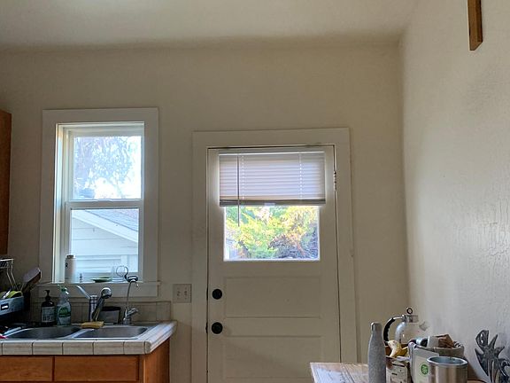 4th image of 180 E Mendocino Ave