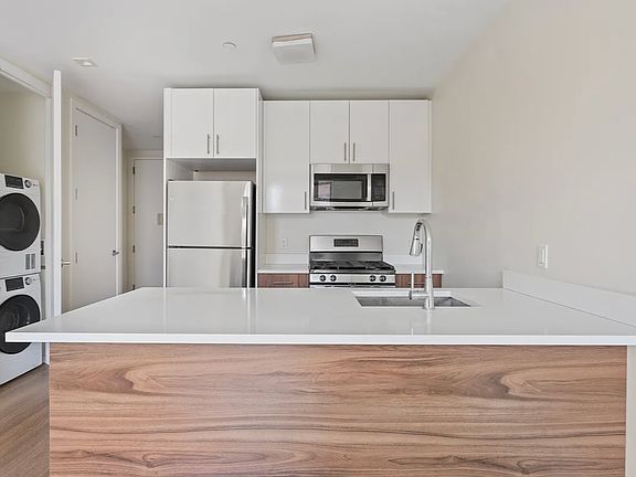 5th image of 521 W 134th St #2G