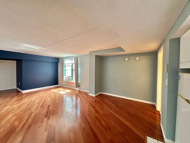 108 Peterborough St #4H — Photo 6