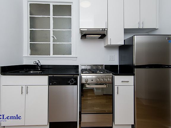 2nd image of 207 E 88th St APT 5C