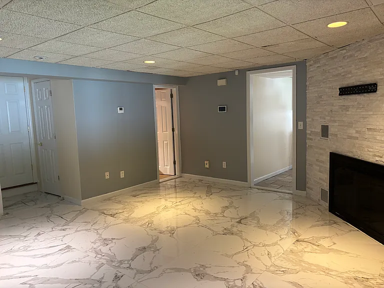 275 Evergreen Ave #B — Photo 13