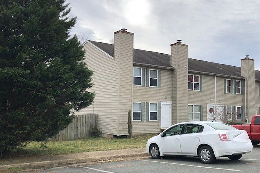 2nd image of 10 Oakview Ct